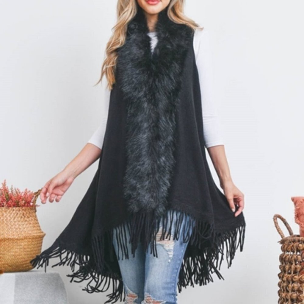 BLACK Sweater cardigan with faux fur and fringe